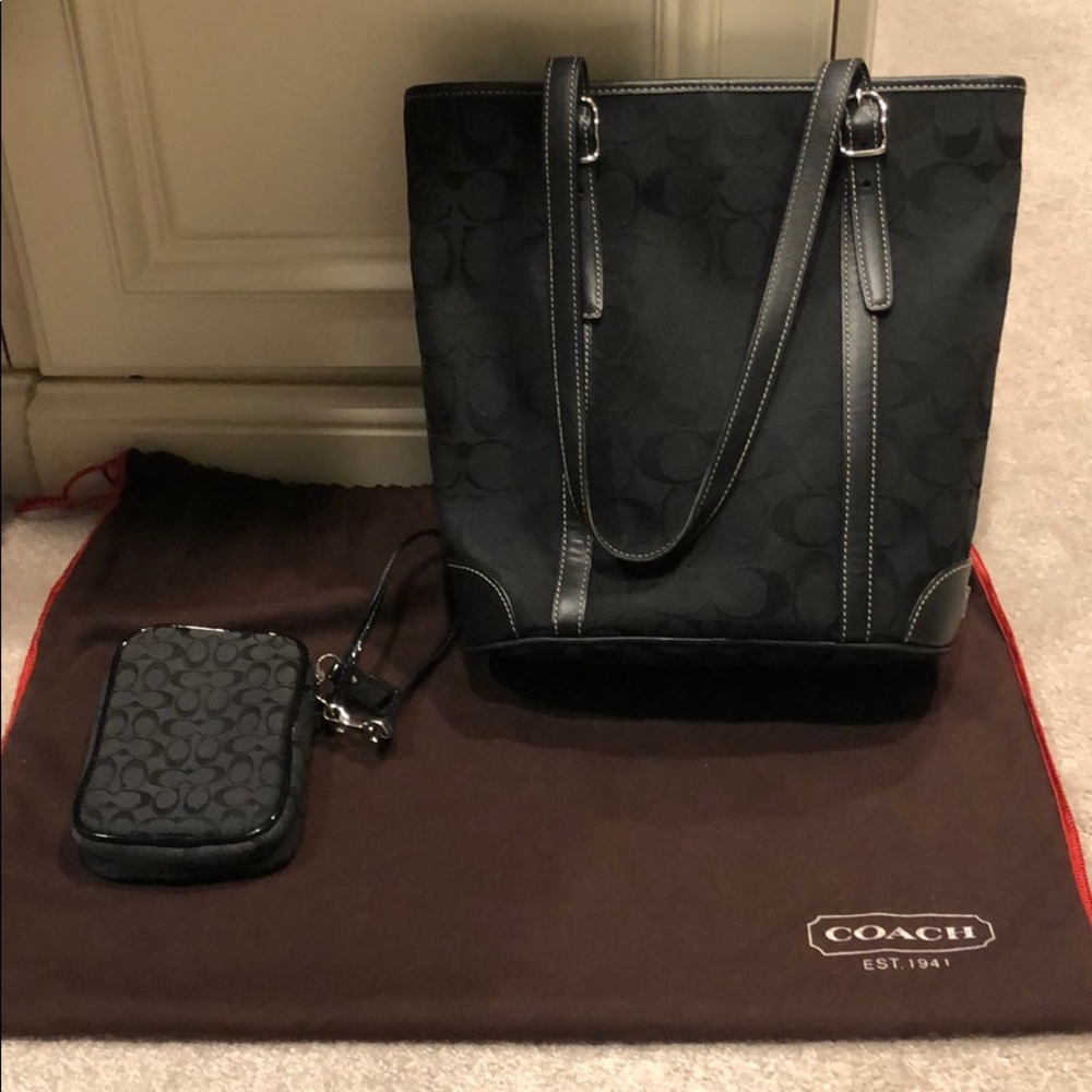 Coach handbag and wristlet - Picture 1 of 4